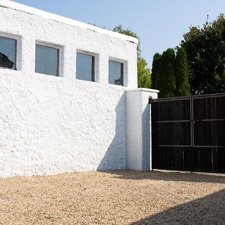 Hill House Lodge Sleeps 6 Overlooking The Rock Of Cashel Кашел Екстер'єр фото