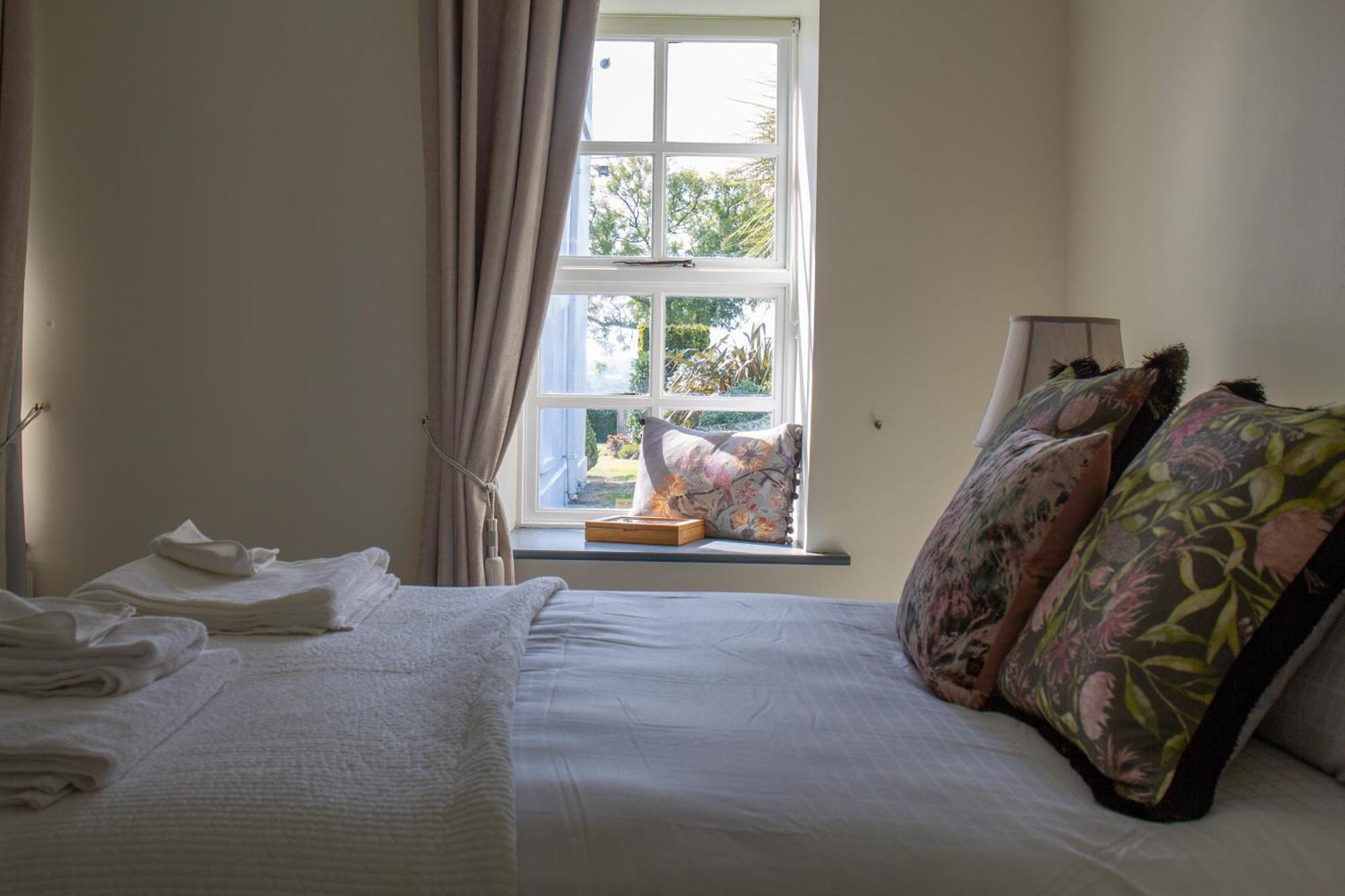 Hill House Lodge Sleeps 6 Overlooking The Rock Of Cashel Кашел Екстер'єр фото
