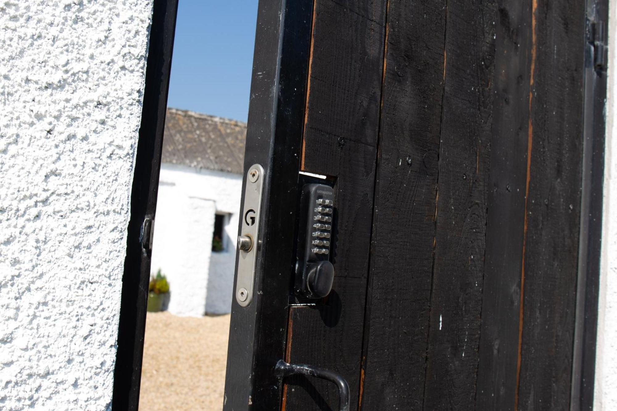 Hill House Lodge Sleeps 6 Overlooking The Rock Of Cashel Кашел Екстер'єр фото