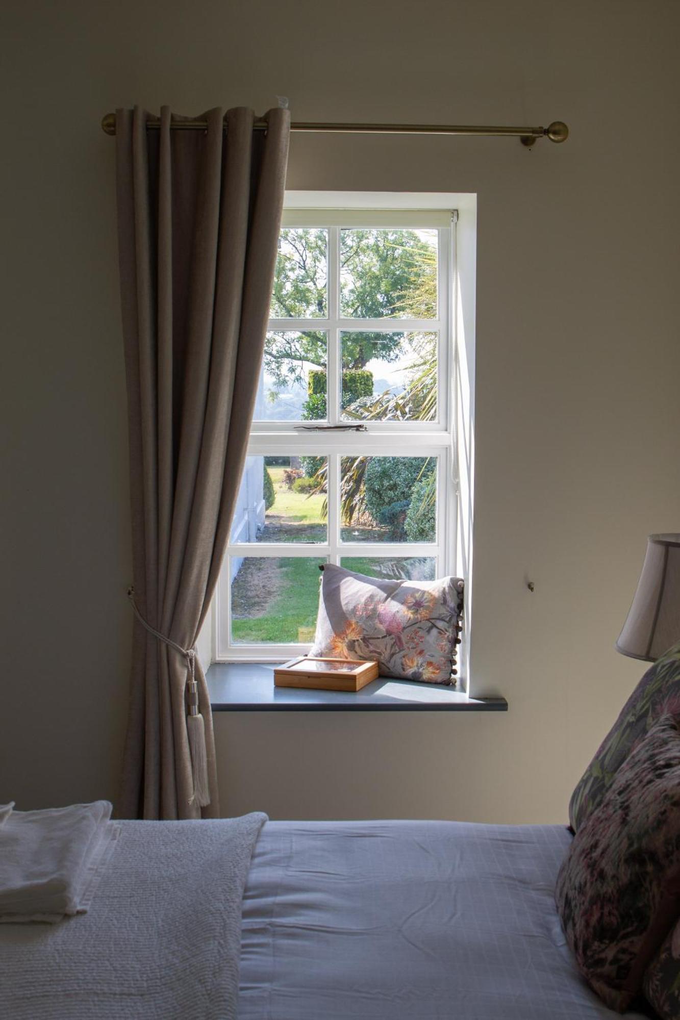 Hill House Lodge Sleeps 6 Overlooking The Rock Of Cashel Кашел Екстер'єр фото