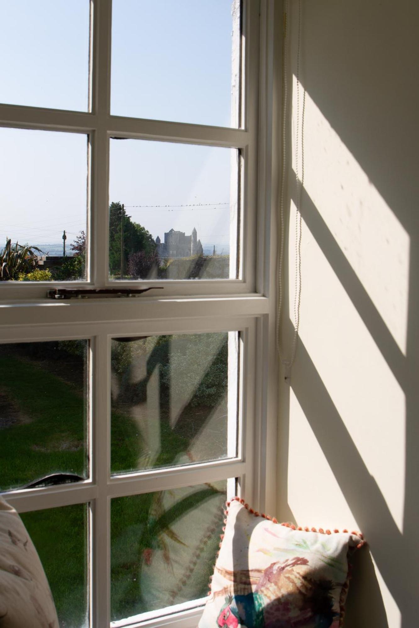 Hill House Lodge Sleeps 6 Overlooking The Rock Of Cashel Кашел Екстер'єр фото