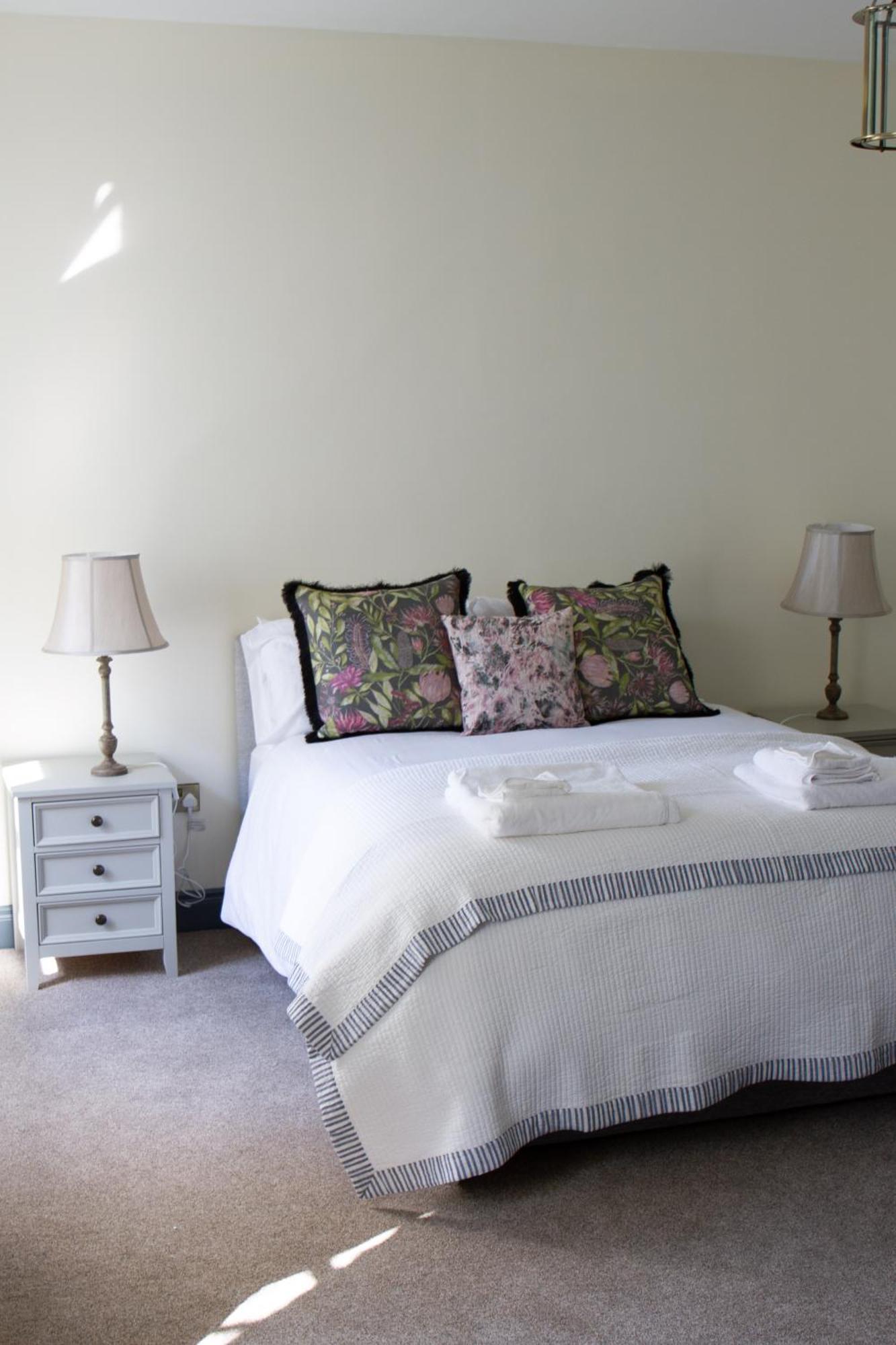Hill House Lodge Sleeps 6 Overlooking The Rock Of Cashel Кашел Екстер'єр фото
